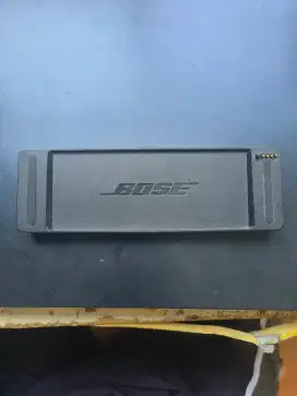 Charging Bose Soundlink Mini II.