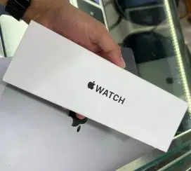 Apple Watch Series SE 2 40mm Starlight BNIB Garansi Resmi Indonesia