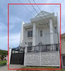 Dijual Rumah Makassar sekitar Jalan Metro Tanjung Bunga