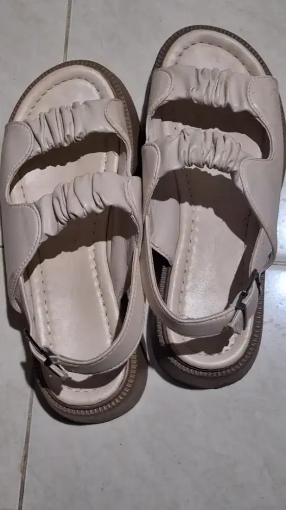 Sepatu Wanita Kondisi 90%