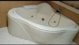 Jakuzzi/ Bath Tub Spa
