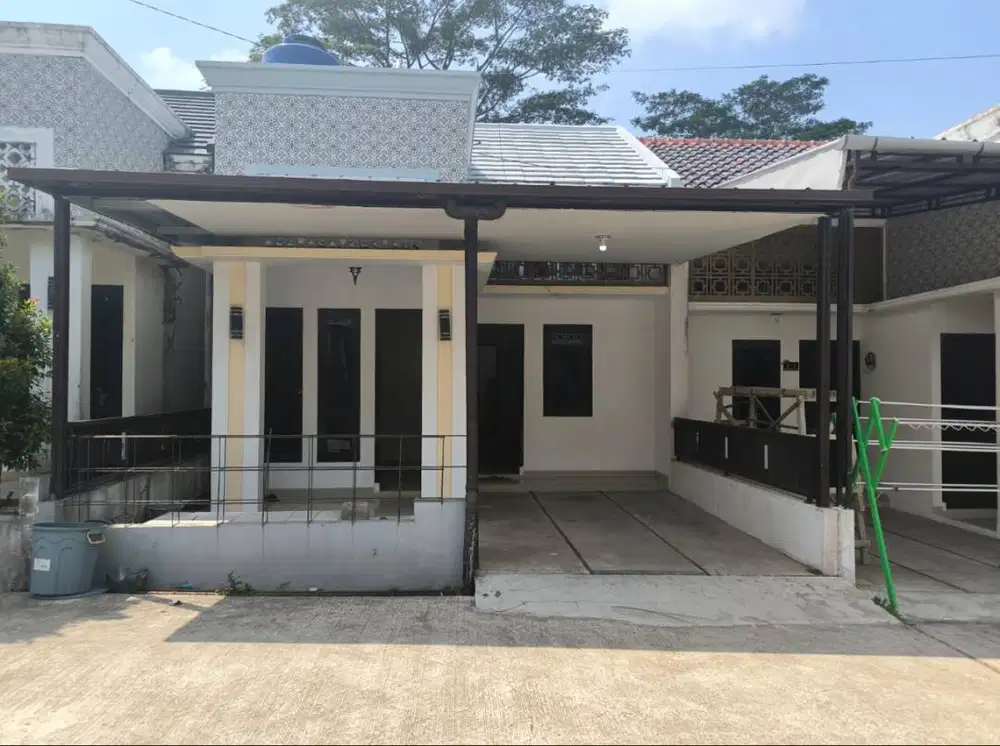 Di jual rumah berkonsep timur tengah