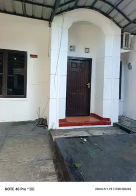 Disewakan 1 Unit Rumah di Perumahan Bukit Cimanggu (Cluster Chryssant)