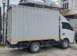 Dijual Isuzu Traga Box Warna Putih Tahun 2023
