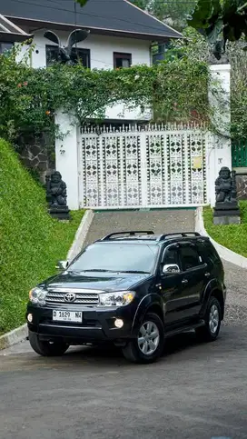 Fortuner G 2.7 tahun 2010 KM 70 rb
