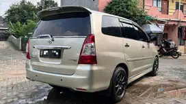 Dijual Mobil Toyota Innova Matic Tipe V 2008