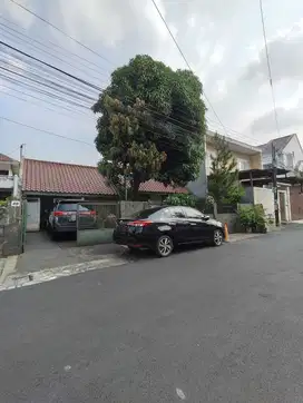 TURUN HARGA Rumah Second Semi Komplek di Cipete - Jakarta Selatan.