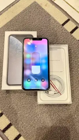 Dijual Iphone Xr White 128GB Mulus Lengkap Wifi Only