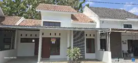 Rumah baru cat baru siap pake di dekat Bandara Adisumarmo  Solo