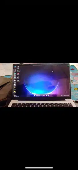 Laptop ast j4125