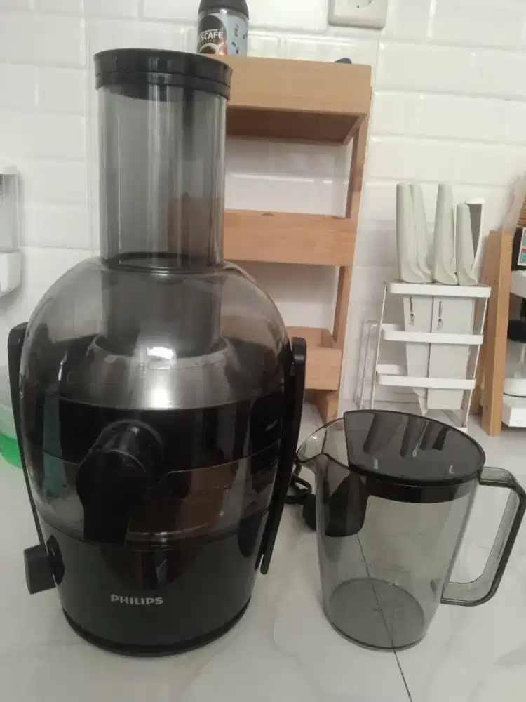 Dijual juicer kualitas baik.