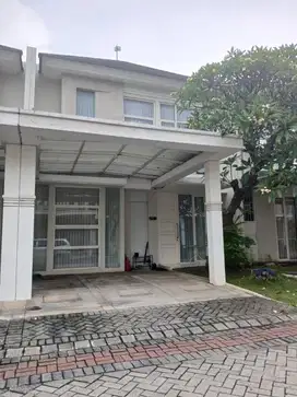 DIJUAL DAN SEWA RUMAH 2 LANTAI GRAND PAKUWON 4BR FURNISHED SURABAYA
