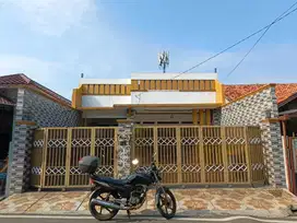 Rumah Lama di Jl Manunggal Petukangan Selatan Jakarta Selatan