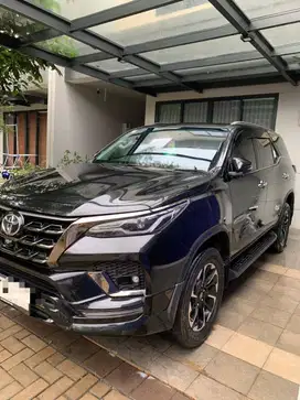 TOYOTA FORTUNER (2021)