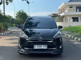 Sienta Q 1.5 AT 2016 Hitam