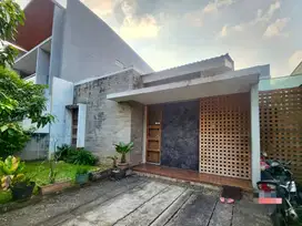 Dijual Rumah Tropis Siap Huni Griya Loka BSD City