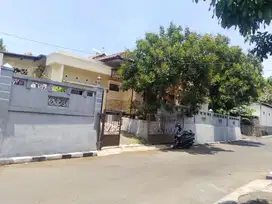 RUMAH MEWAH LUAS SATU LANTAI SIAP HUNI DI BANYUMANIK SEMARANG