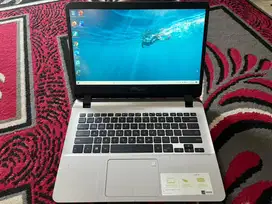 Laptop Asus A407M (second). 2 juta saja