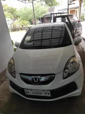 HONDA BRIO SATYA 2014 PUTIH