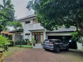 Rumah 2 Lantai Besar + Tanah Luas di Lenteng Agung
