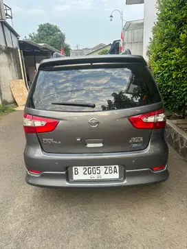 Nissan Grand Livina 2014