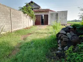 dijual rumah dan tanah murah strategis pinggir jalan raya