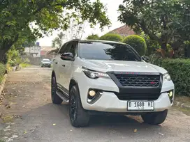 FORTUNER VRZ 4X2 AT DIESEL 2018 PUTIH