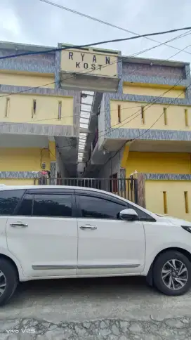 KOS KOSAN CANTIK DEKAT USU PT 17X23M 32 PINTU