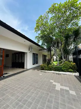 [For Rent] Disewakan Rumah Single House di Kemang Timur dekat Hero