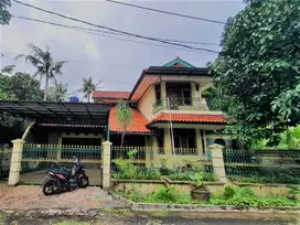 Rumah 2 Lantai Nego, Siap Huni Dekat Cibubur Junction