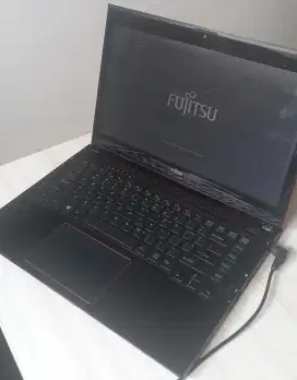Fujitsu Lifebook U Series UH574