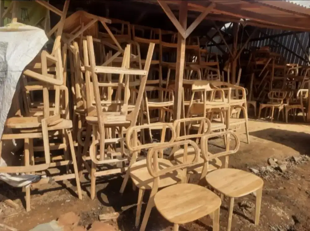 Kursi Kayu Jati Mentah Serbaguna-Cocok untuk Cafe, Rumah, dan Restoran