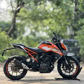 KTM DUKE 250 ABS 2018 ORANGE KM 18K PAJAK PANJANG SIAP GAS