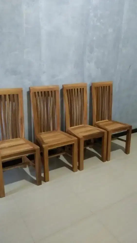 Kursi Makan Kayu Jati Minimalis Elegan – Kokoh, Nyaman, dan Tahan Lama