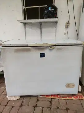 FREEZER SHARP CRYSTAL ICE