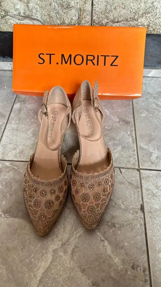 Sepatu sandal St.Moritz