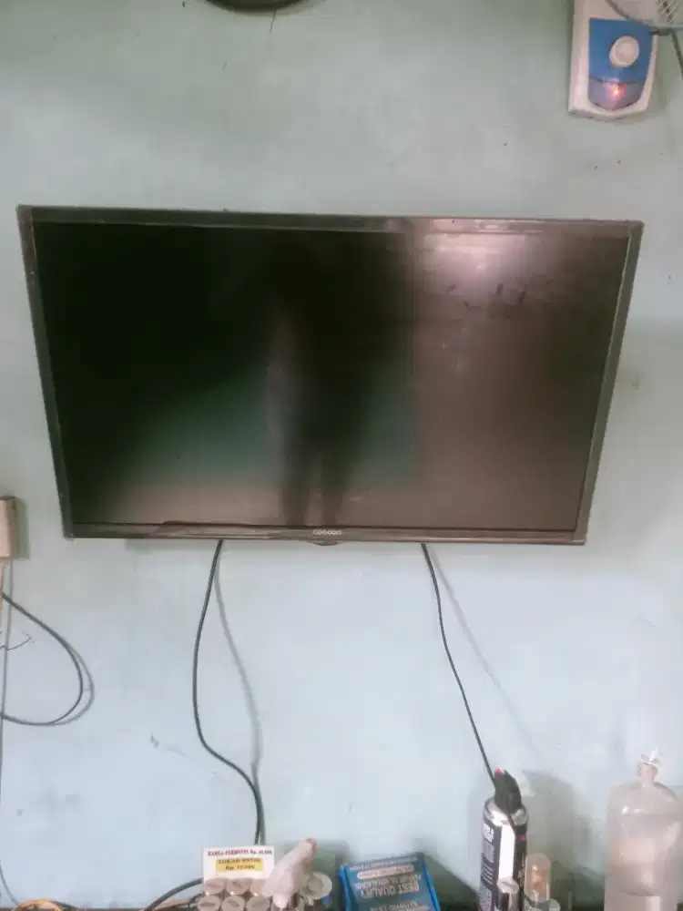 tv led thosiba 32 inchi