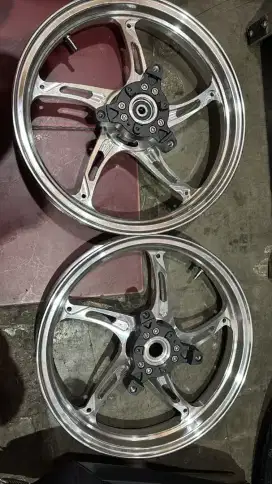 Jual velg vnd dan 2 ban Michelin