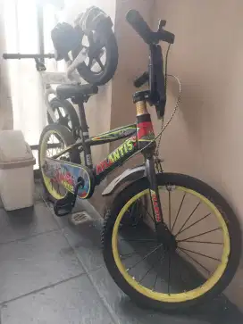 Sepeda anak merek atlantis