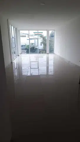 Disewakan Ruko 3  Lantai Di Dekat Margahayu Raya