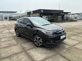 ‼️Dp25‼️ Honda HRV E SE CVT olive green hitam 2019 2018
