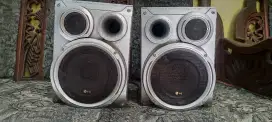 Speaker LG sepasang