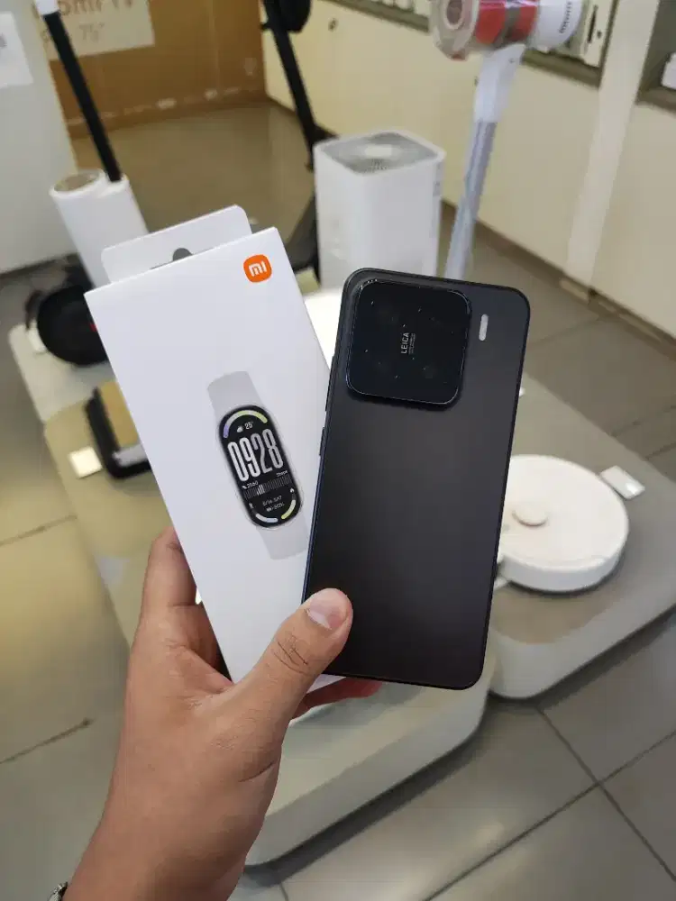 PROMO PEMBELIAN XIAOMI 15 FREE SMARTBAND 10 MASIH BERJALAN CICILAN 0%