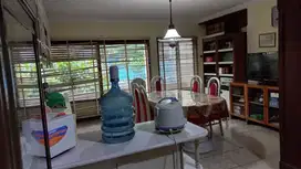 Dijual Rumah Siap Huni Cocok Untuk Kantor Lokasi di Sayap Gatsu