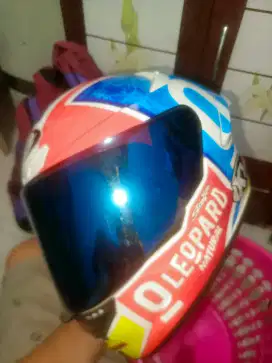 Helm fullface bekas