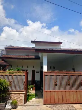 RUMAH PAK LURAH