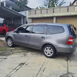 Nissan Grand livina 2012 Bensin