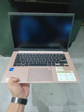 Laptop Asus Vivobook A1404VA i7 1335 8 GB SSD 512 GB Teracotta Kredit
