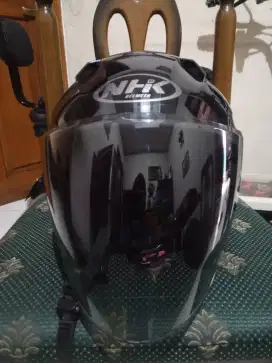 Helm NHK N1max hitam