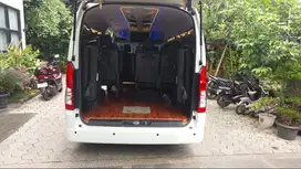 Hiace Premio 2 8 Tahun 2025